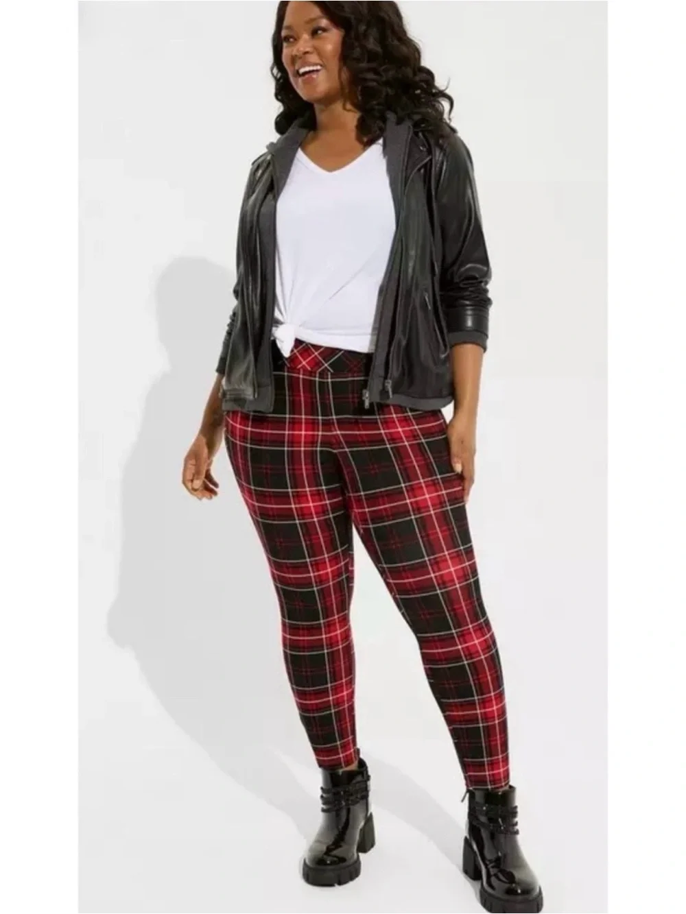 NWT TORRID Red Black Plaid Studio Pixie Luxe Ponte‎ Leggings Pants 4x Short Goth
